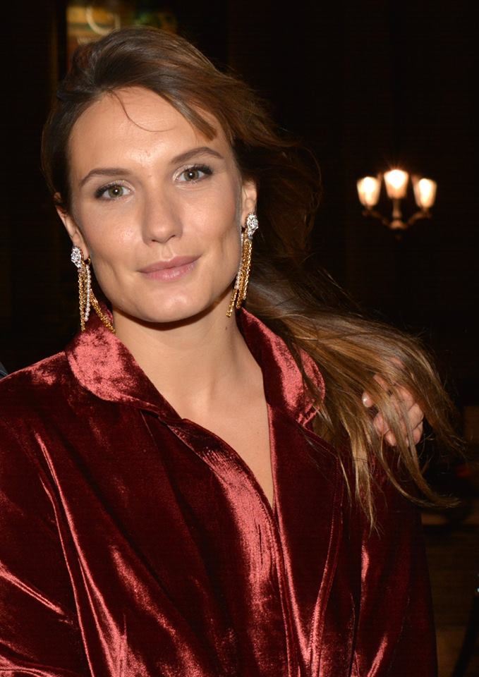 Ana Girardot Enfants, Poids, Actifs, Parents, Partenaire, Âge