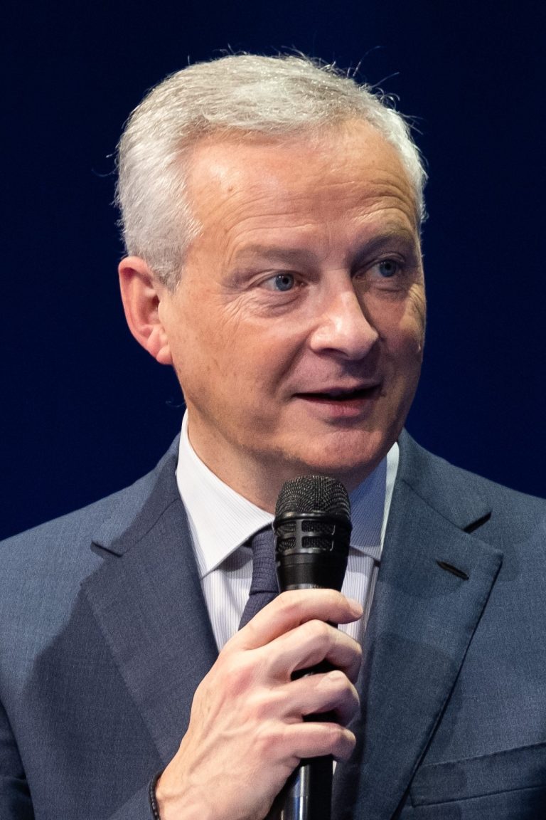 Bruno Le Maire Famille, Partenaire, Religion, Carrière, Valeur Nette, Âge, Taille
