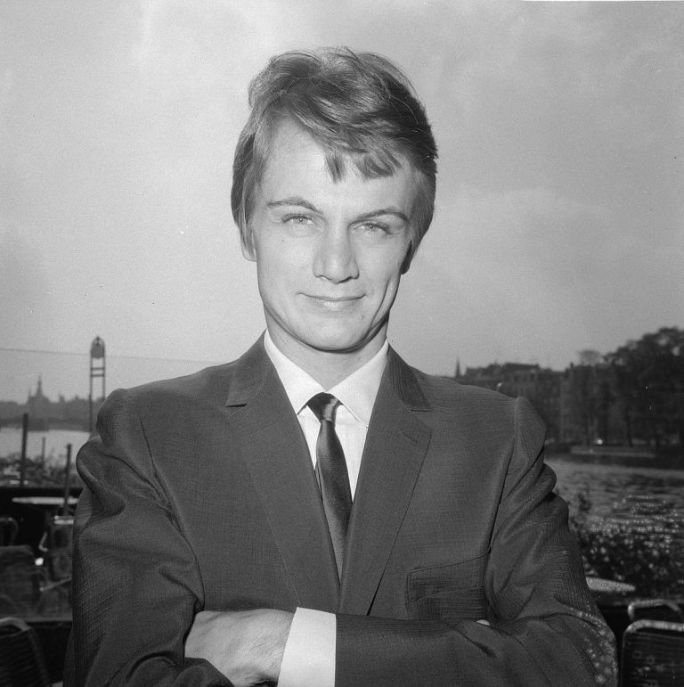 Claude François Partenaire, Religion, Carrière, Valeur Nette, Âge, Taille, Famille