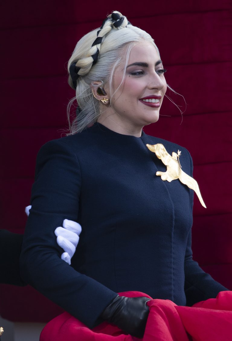 Lady Gaga Partenaire, Religion, Carrière, Valeur Nette, Âge, Taille, Famille