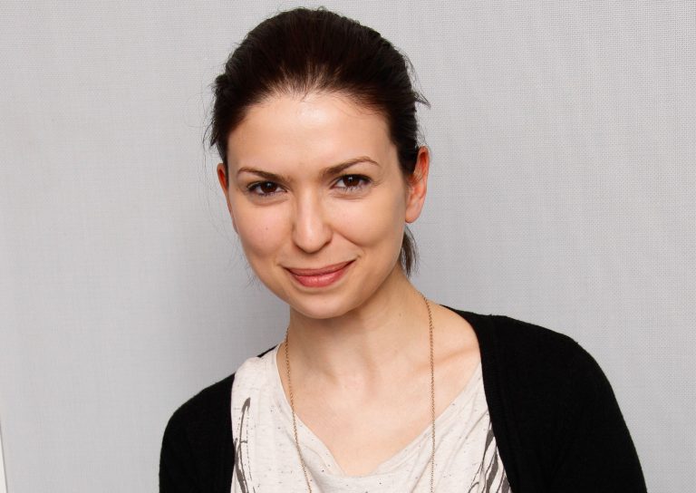 Lucie Bernardoni Valeur Nette, Âge, Taille, Famille, Petit Ami, Religion Et Carrière