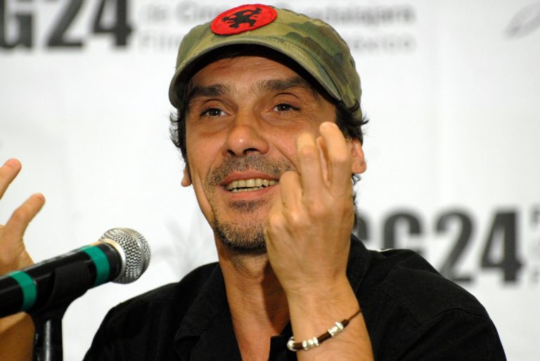 Manu Chao Petite Amie, Religion Et Carrière, Valeur Nette, Âge, Taille, Famille