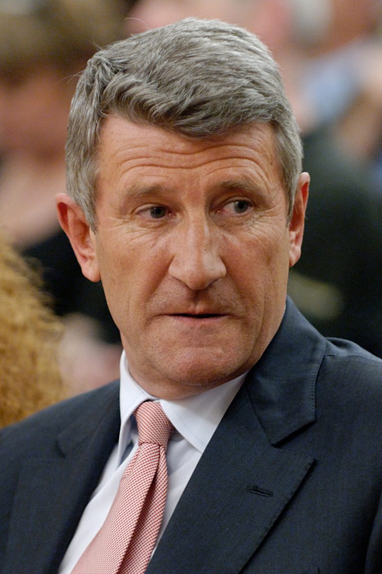 Philippe De Villiers Enfants, Parents, Partenaire, Âge, Taille, Valeur Nette