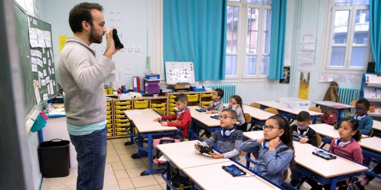 François Périer Éducation, Enseignants, étudiants Et Apprentissage