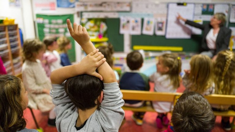 Roger Hanin Éducation, Enseignants, étudiants Et Apprentissage