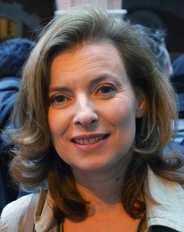 Valérie Trierweiler Partenaire, Religion, Carrière, Valeur Nette, Âge, Taille, Famille